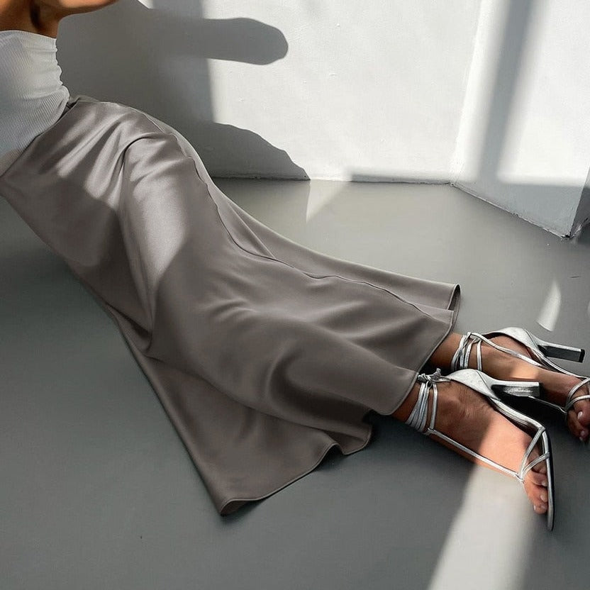 Billie חצאית מקסי סאטן